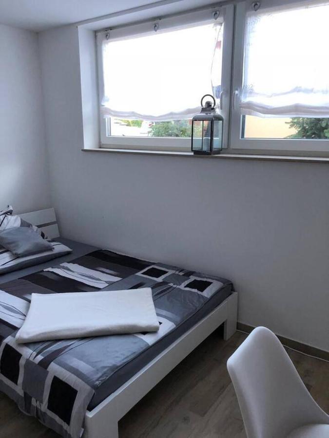 Ferienwohnungen Lamisto Am Waldesrand Neckartenzlingen Εξωτερικό φωτογραφία