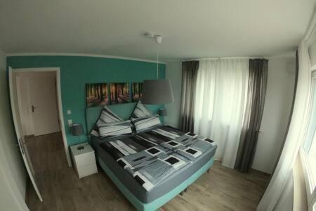 Ferienwohnungen Lamisto Am Waldesrand Neckartenzlingen Εξωτερικό φωτογραφία