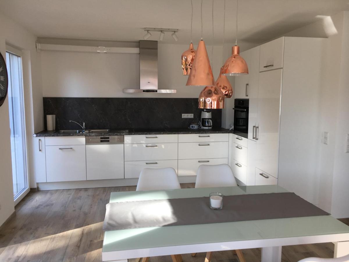 Ferienwohnungen Lamisto Am Waldesrand Neckartenzlingen Εξωτερικό φωτογραφία